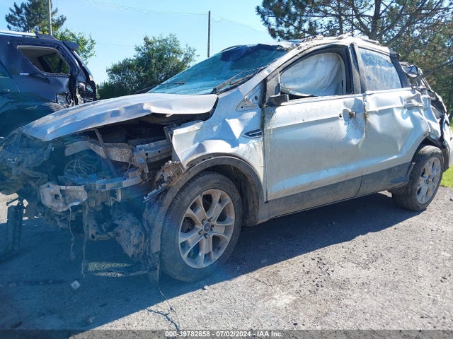 Ford ESCAPE SE 2018 1FMCU9GD6JUA81266 Image 2