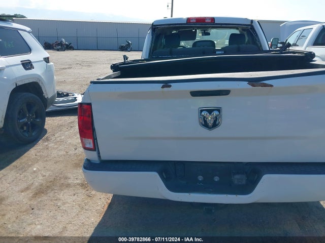 2017 Ram 1500 Express Quad Cab 4x2 6'4 Box მანქანა იყიდება აუქციონზე, vin: 1C6RR6FGXHS514563, აუქციონის ნომერი: 39782866