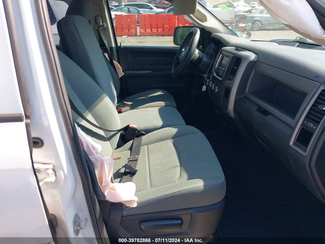 2017 Ram 1500 Express Quad Cab 4x2 6'4 Box მანქანა იყიდება აუქციონზე, vin: 1C6RR6FGXHS514563, აუქციონის ნომერი: 39782866
