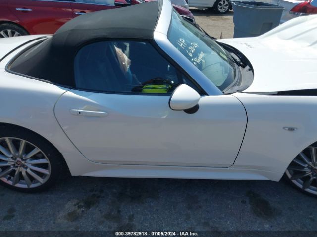 JC1NFAEK3H0129394 Fiat 124 Spider Lusso