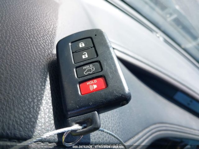 5TDKKRFH9ES007781 Toyota Highlander Xle V6