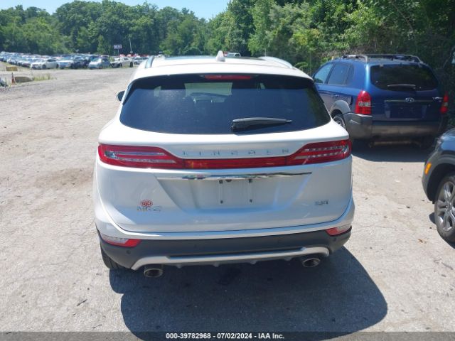 5LMTJ3DH9KUL11653 Lincoln Mkc Reserve