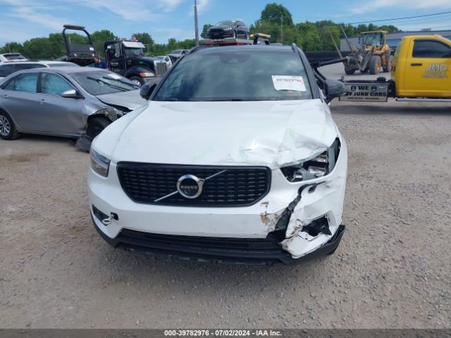YV4162UM1M2407036 Volvo Xc40 T5 R-design