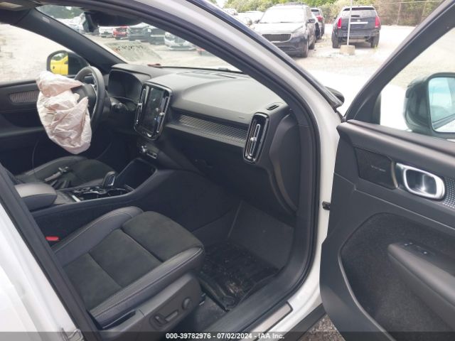 YV4162UM1M2407036 Volvo Xc40 T5 R-design