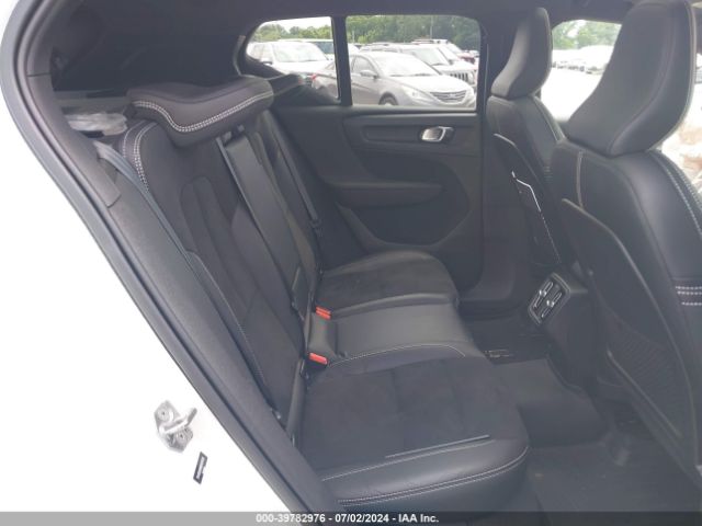 YV4162UM1M2407036 Volvo Xc40 T5 R-design