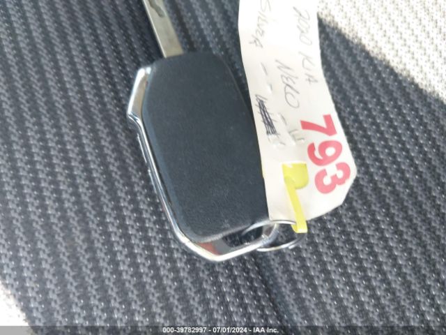 KNDCB3LC0L5396291 KIA NIRO LX