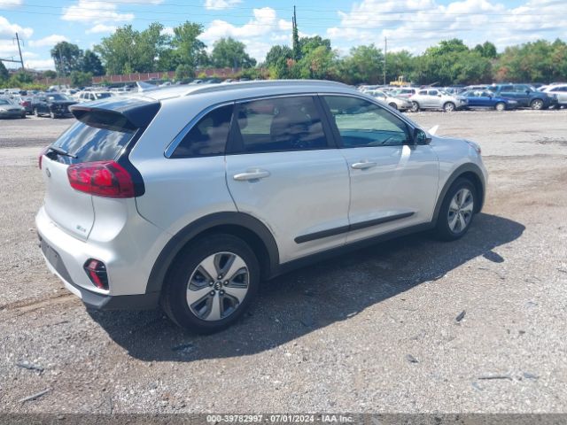 KNDCB3LC0L5396291 KIA NIRO LX