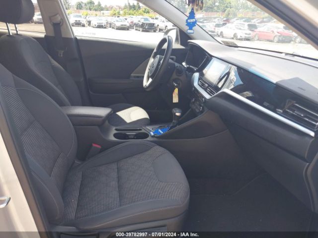 KNDCB3LC0L5396291 KIA NIRO LX