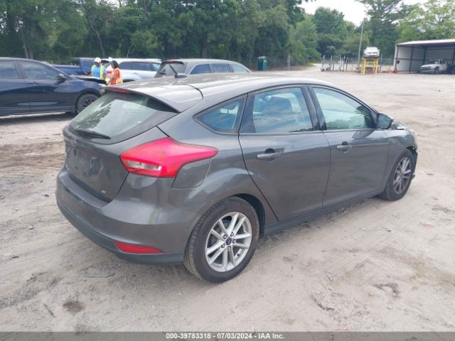 1FADP3K23FL335702 Ford FOCUS SE