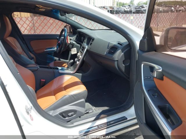 YV126MFK8G2411808 Volvo S60 T5 Drive-e Premier
