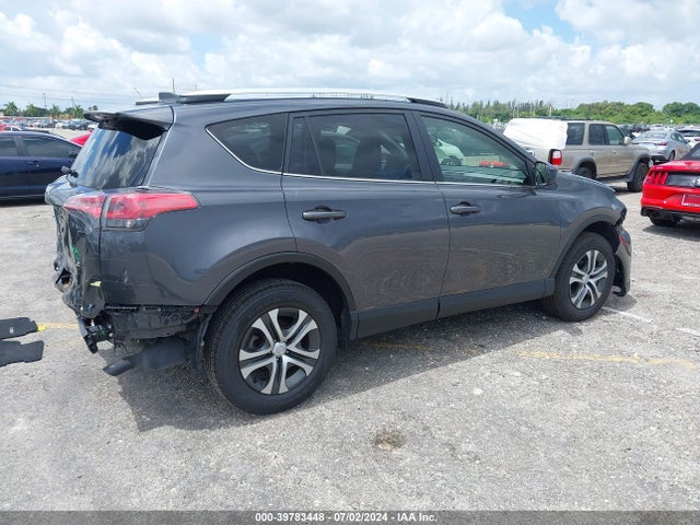 Toyota RAV4 LE 2016 JTMZFREV0GD082751 Image 4