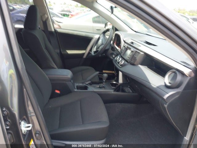 Toyota RAV4 LE 2016 JTMZFREV0GD082751 Image 5
