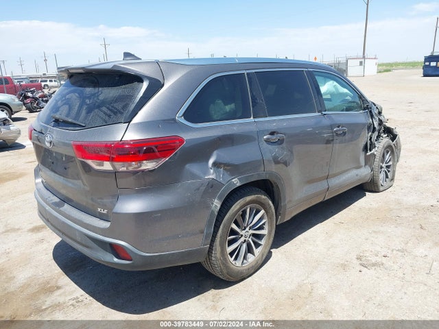 Toyota Highlander Xle 2018 5TDKZRFH8JS534460 Image 4