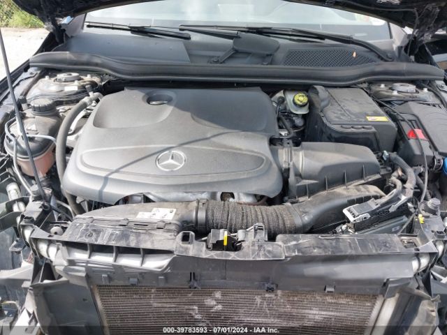 WDCTG4EB7FJ113046 Mercedes-Benz GLA 250
