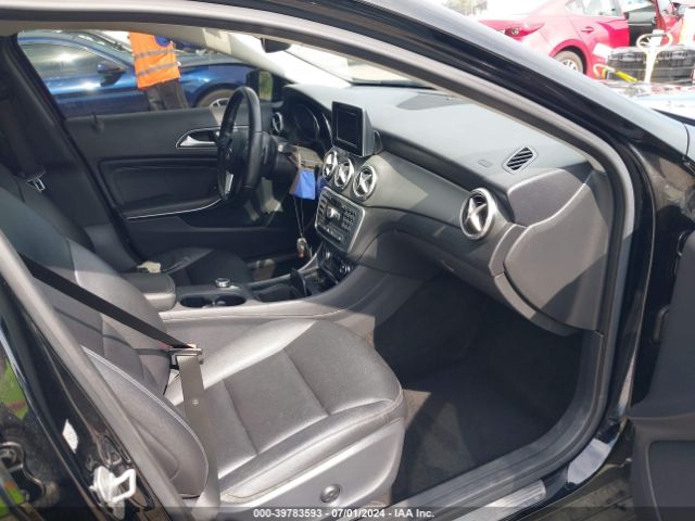 WDCTG4EB7FJ113046 Mercedes-Benz GLA 250