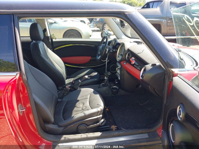 2009 MINI COOPER WMWMF33599TW73273 Photo 4