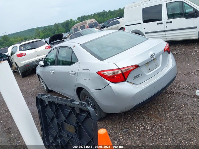 Toyota COROLLA LE 2019 2T1BURHE4KC204228 Image 3