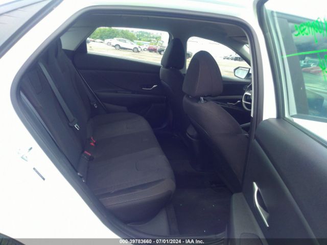 5NPLL4AG6NH075321 Hyundai ELANTRA SE