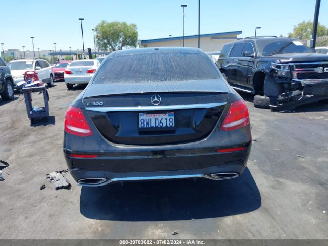 WDDZF4JB2JA338532 Mercedes-Benz E 300