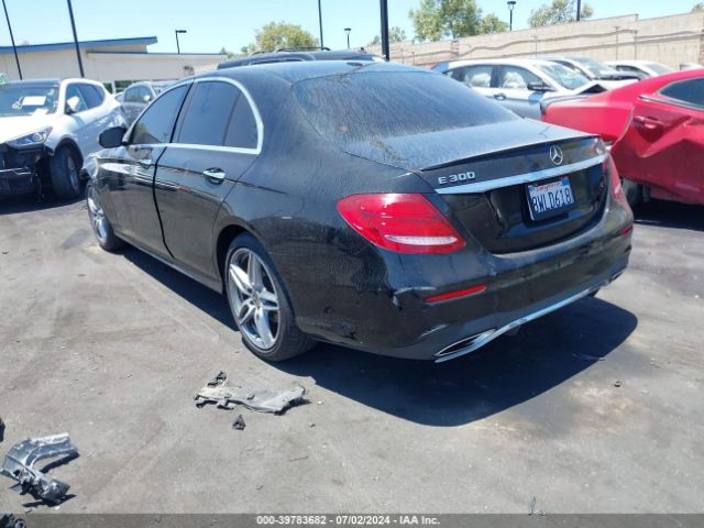 WDDZF4JB2JA338532 Mercedes-Benz E 300