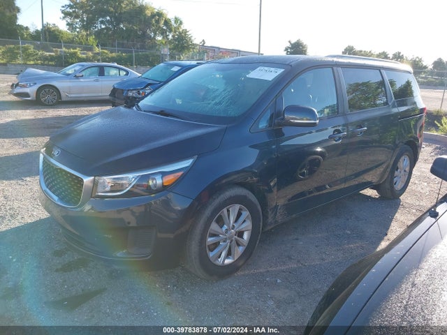 KIA SEDONA LX 2017 KNDMB5C10H6281318 Image 2