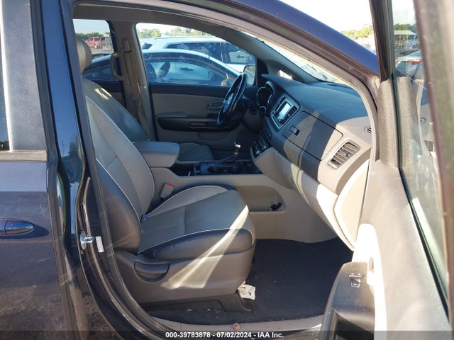 KIA SEDONA LX 2017 KNDMB5C10H6281318 Image 5
