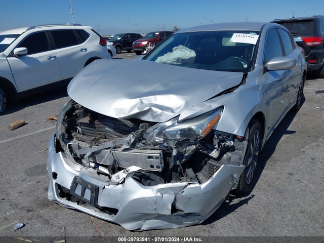 Nissan Altima 2.5 Sv 2017 1N4AL3AP6HC293850 Image 2