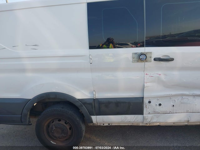 Ford Transit-250 2015 1FTNR1ZM5FKB08599 Image 17