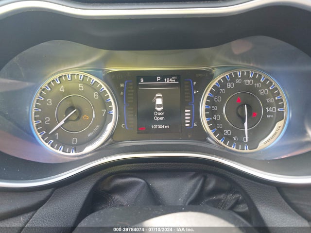 1C3CCCAB3FN692082 Chrysler 200 Limited