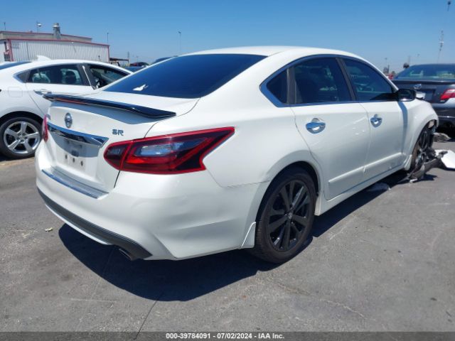 1N4AL3AP0HC246880 Nissan Altima 2.5 Sr