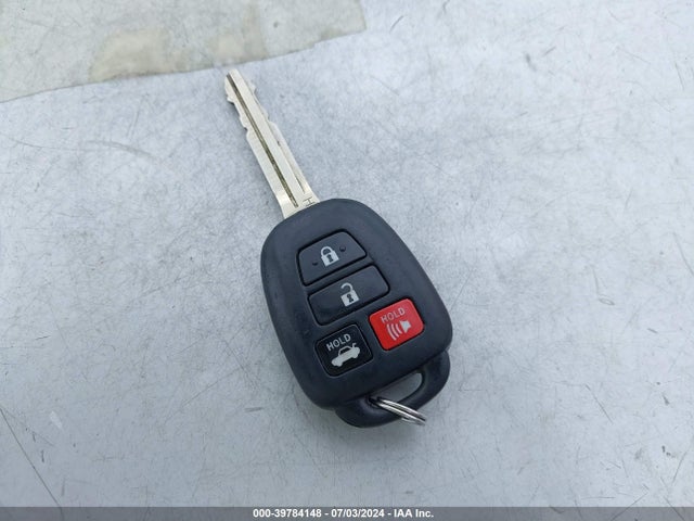 Toyota COROLLA LE 2018 5YFBURHE1JP764660 Image 11