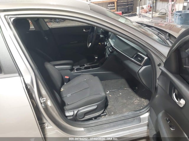 KIA Optima Lx 2018 5XXGT4L34JG255771 Image 5