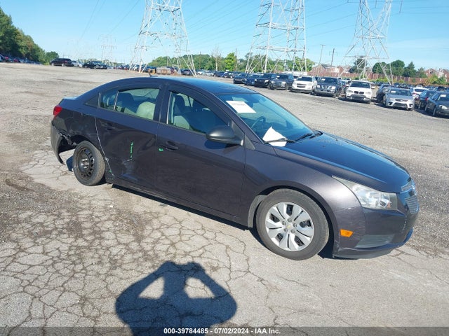 2014 1G1PA5SG8E7447105 main image
