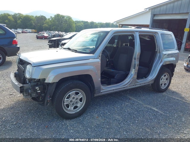 1C4NJPBB6HD200590 Jeep Patriot Sport Fwd