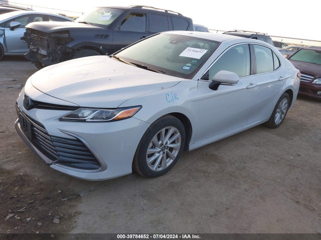 Toyota CAMRY LE 2023 4T1C11AKXPU084293 Image 2