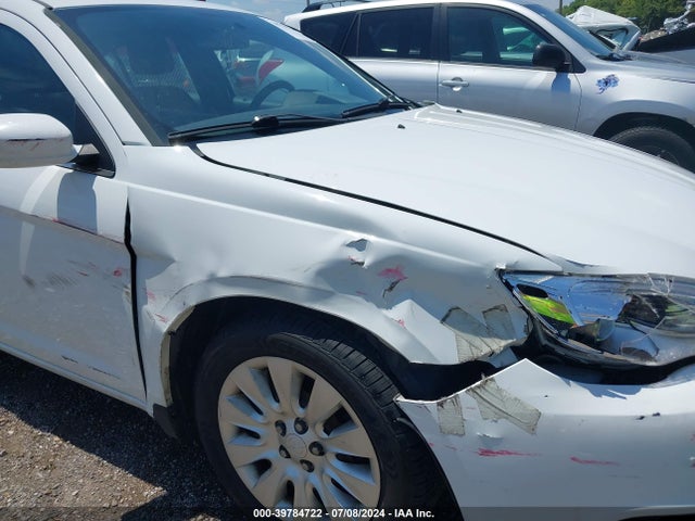 Продажа на аукционе авто 2012 Chrysler 200 Lx, vin: 1C3CCBAB2CN105117, номер лота: 39784722
