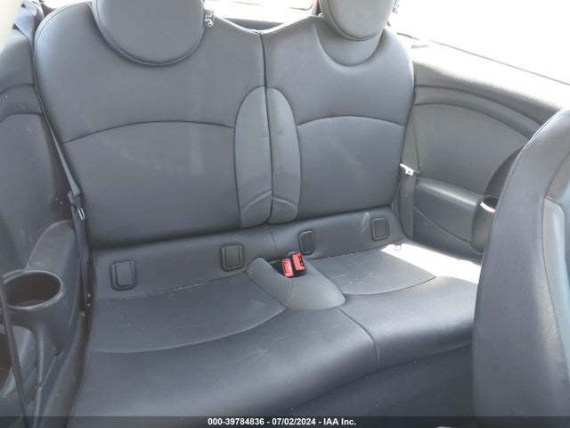 2010 MINI COOPER CLUBMAN WMWML3C52ATX38400 Photo 7