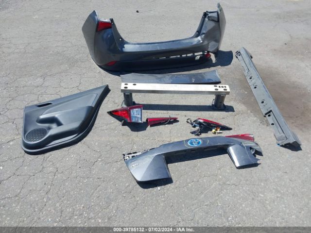 JTDL9RFU9K3005345 Toyota Prius Le