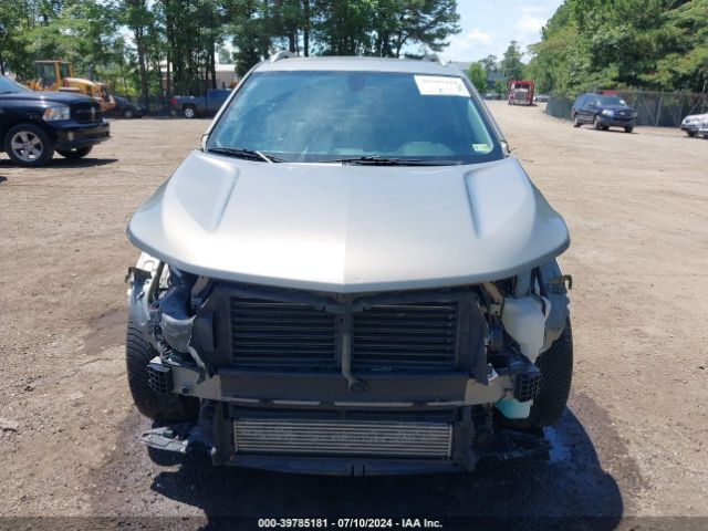 3GNAXKEX1JS577011 Chevrolet EQUINOX LT