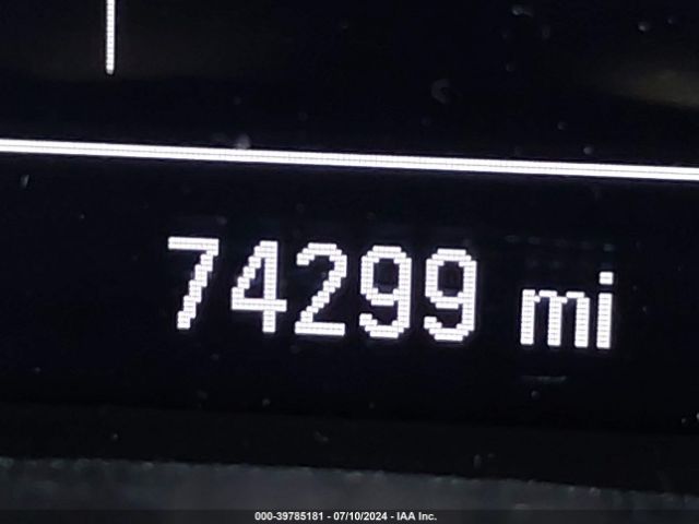 3GNAXKEX1JS577011 Chevrolet EQUINOX LT