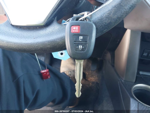 Toyota RAV4 LE 2014 2T3BFREV0EW152461 Image 11