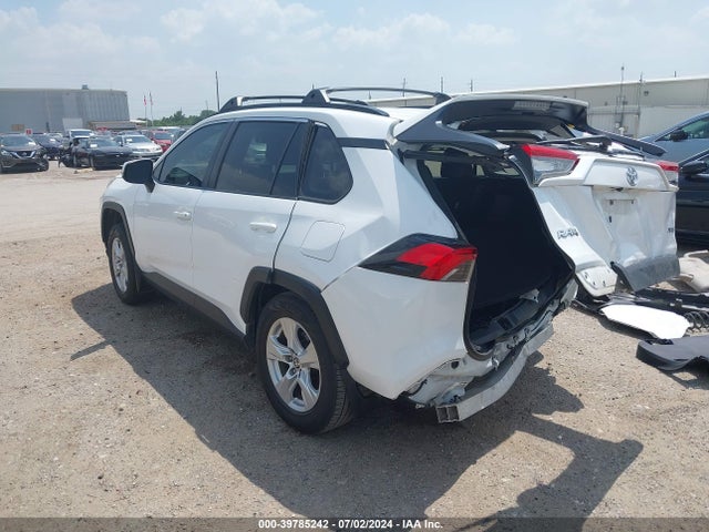 Toyota Rav4 Xle 2021 2T3W1RFV9MC113849 Image 3