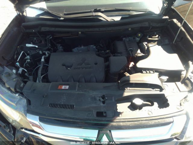 JA4AZ3A39GZ018100 Mitsubishi Outlander Es