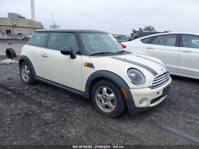 2007 MINI COOPER WMWMF335X7TT56471 Photo 0