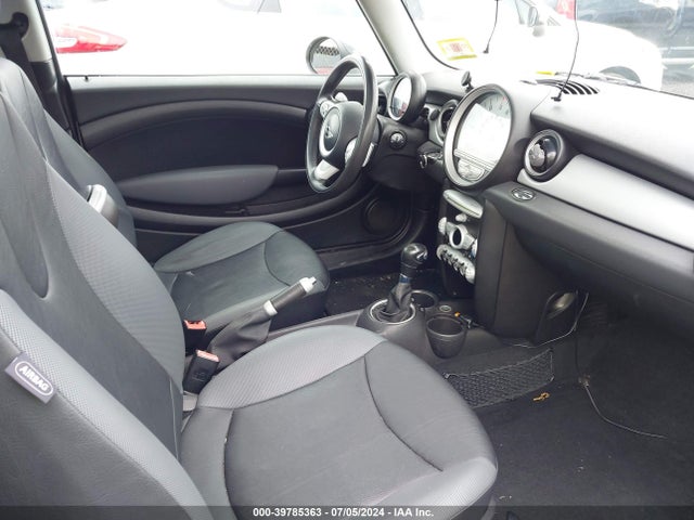 2007 MINI COOPER WMWMF335X7TT56471 Photo 4