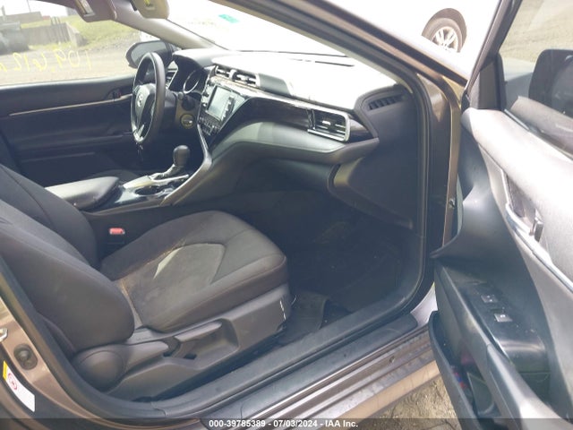 Toyota CAMRY LE 2019 4T1B11HK8KU730165 Image 5