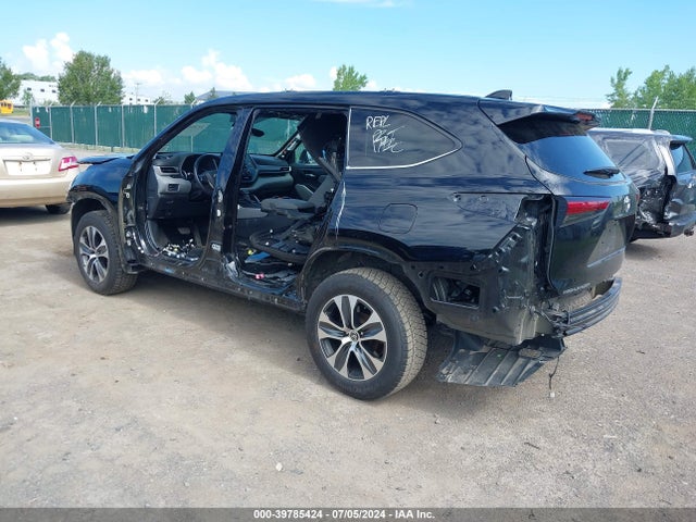 Toyota Highlander Xle 2021 5TDHZRBH2MS545930 Image 3