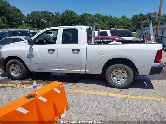 1C6RR6FG3LS121108 RAM 1500 Classic Tradesman Quad Cab 4x2 6'4 Box