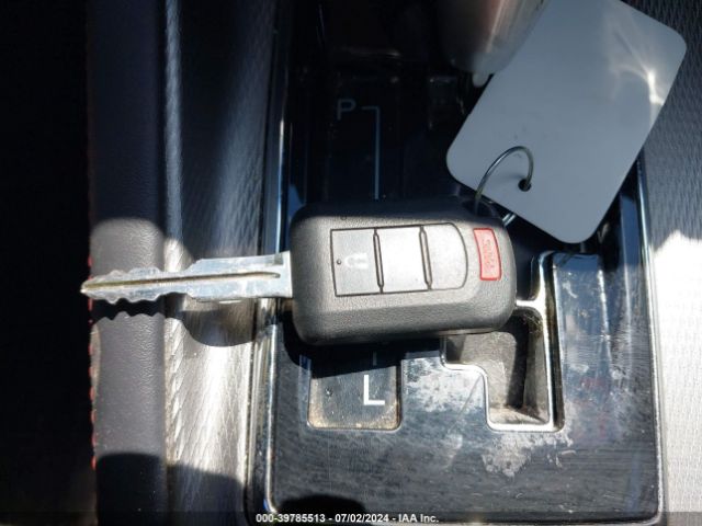 JA4AR3AU5JU011254 Mitsubishi Outlander Sport 2.0 Le
