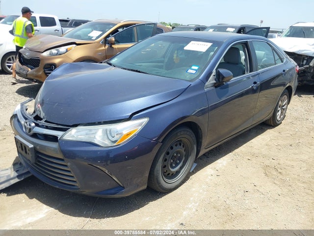 Toyota CAMRY LE 2015 4T4BF1FK2FR503036 Image 2
